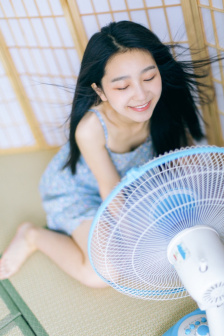 裙子底下的怪兽第二季免费观看